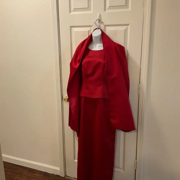 Michaelangelo Red Satin Gown - Picture 6 of 16